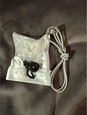 Replacement Earbuds Tips and Cable Organizer Set